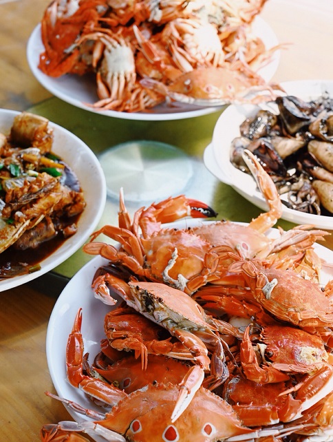 餐桌上的海鮮